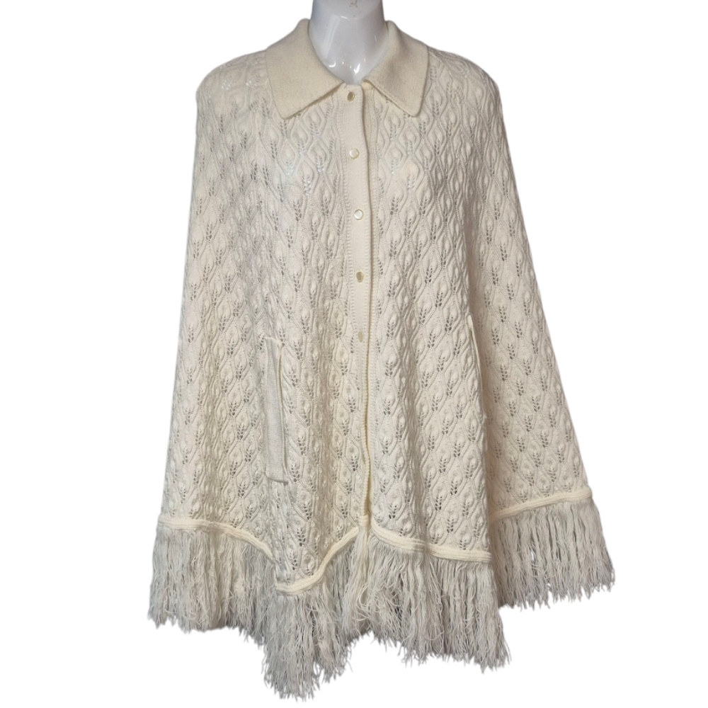 Vintage Knit Poncho Cape Women's Small Winter White Button Front Fringe Acrylic